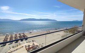 Ideal Sea View Apartment